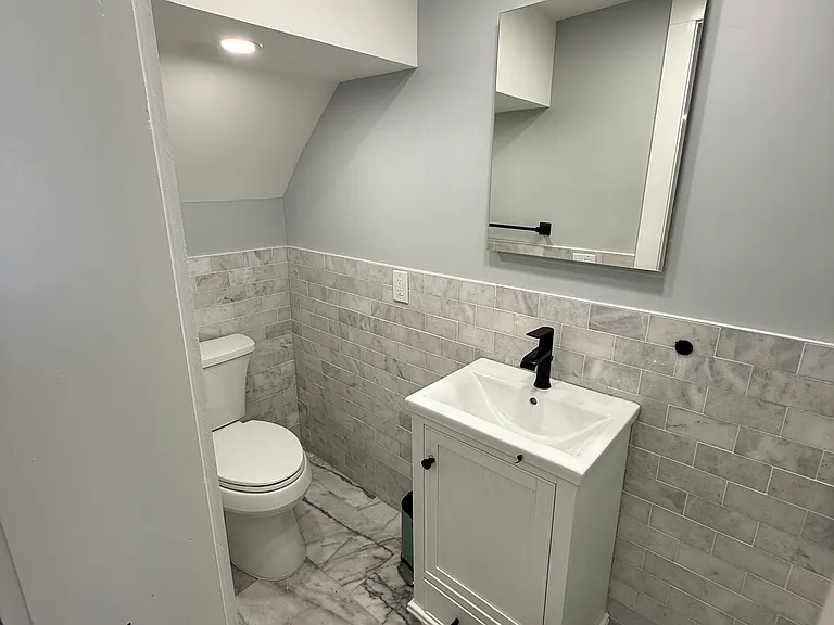 39 Bayview Ave #1 — Photo 6