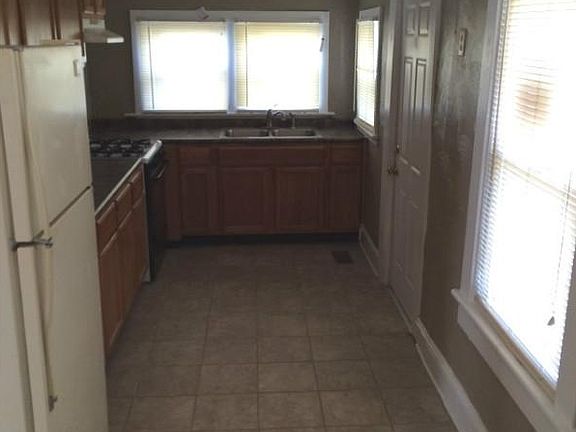 5th image of 2322 Vincent Ave