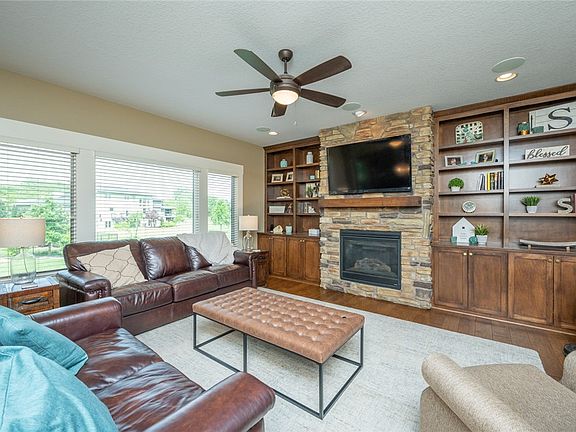 4th image of 7038 Peckham St