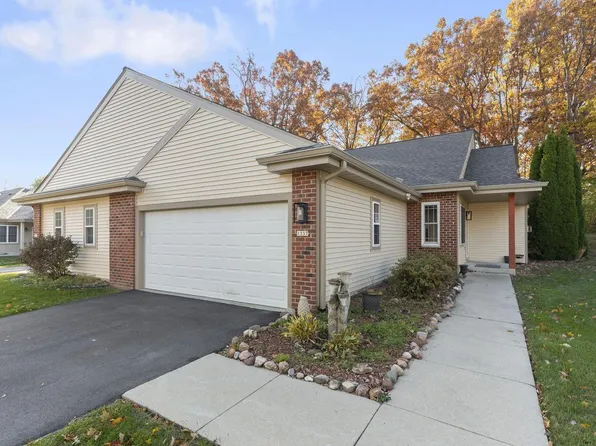1337 East Buckwood DRIVE, Oak Creek, WI 53154
