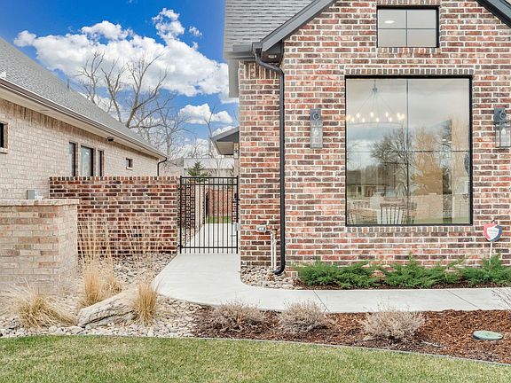 5th image of 1613 W Rockhill Pl