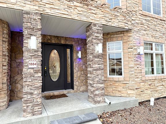 2nd image of 1884 Willow Brook Dr