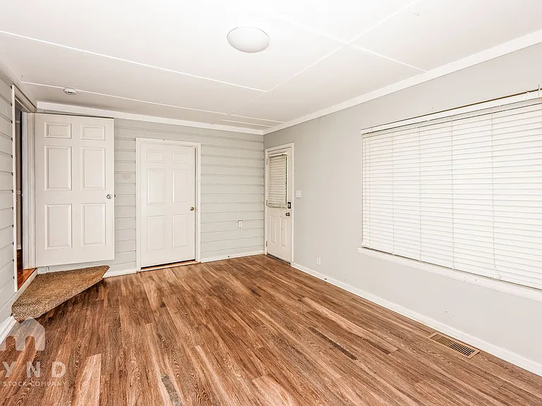 997 Kerr Rd — Photo 10