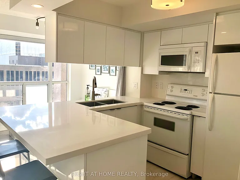 909 Bay St #1704 — Photo 3