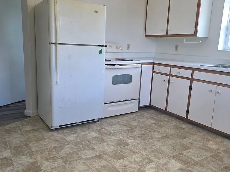 150 McCauley Ave — Photo 6