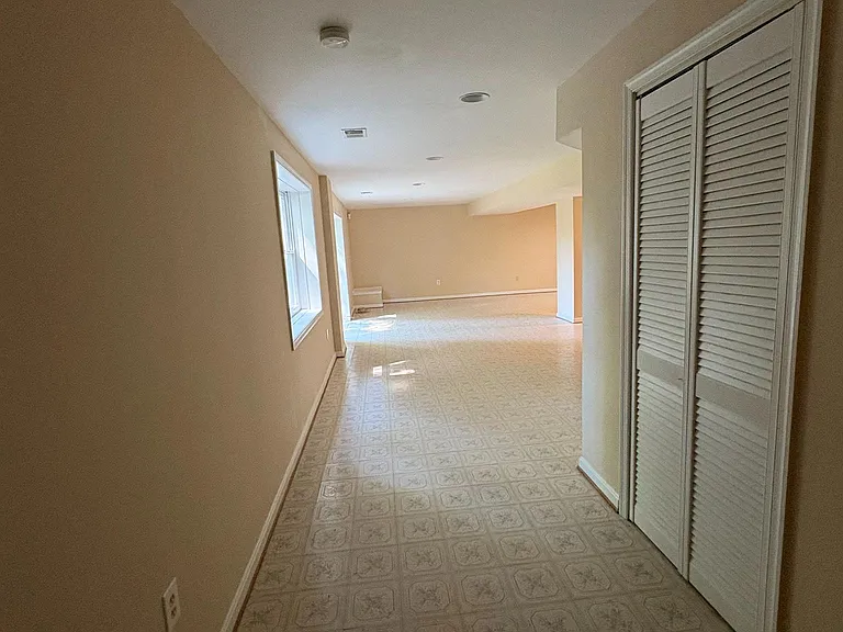 3502 Holly Rd — Photo 5