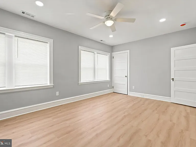 5548 Ridge Ave #2 — Photo 10