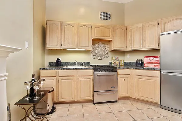 Rented by Keller Williams NYC | media 6