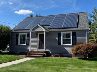 211 Holyoke St, Ludlow, MA 01056