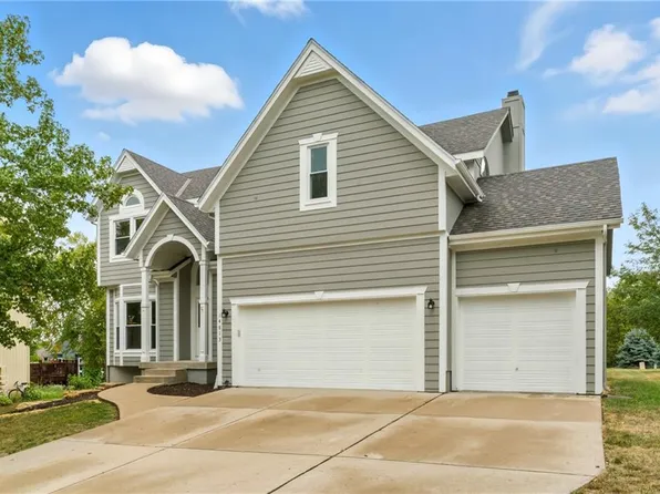 14813 W 70th St, Shawnee, KS 66216
