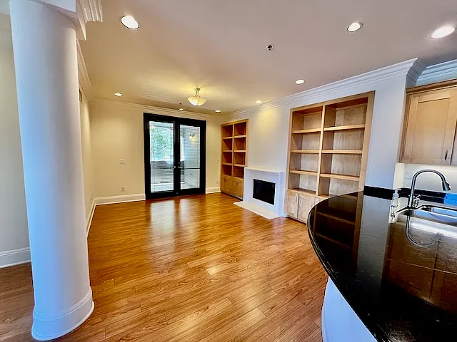10305 Almayo Ave #301 — Photo 30