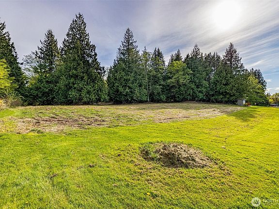 4th image of 5517 East Road