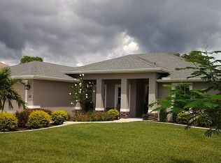 22 Clubhouse Rd, Rotonda West, FL 33947