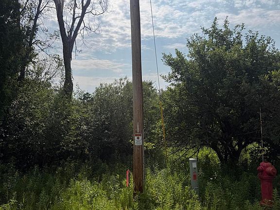 2nd image of 10 Curves Rd
