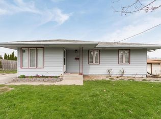 2816 E Tiffin Ave, Des Moines, IA 50317