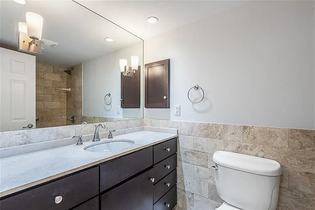 1 bed, 942 sqft, $1,000 — Photo 3