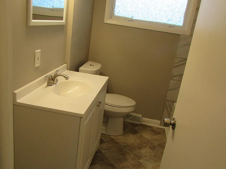 1065 Howe Ave — Photo 5