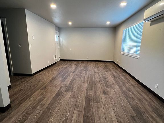 5th image of 158 N 3rd St #5
