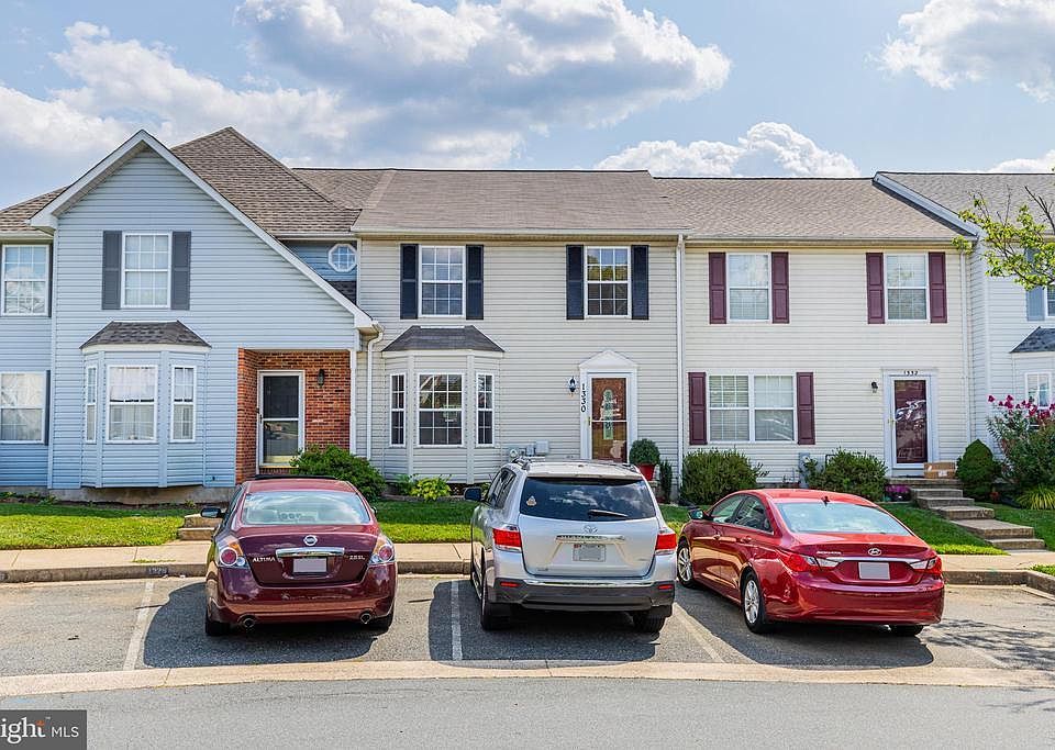 1st image of 1330 Salonica Pl
