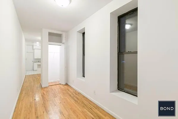 Rented by Bond New York | media 19