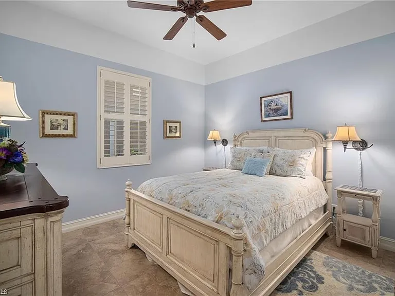 6476 Caldecott Dr — Photo 18