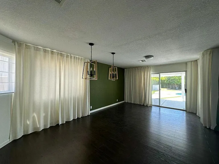 30925 Avenida Juarez — Photo 8