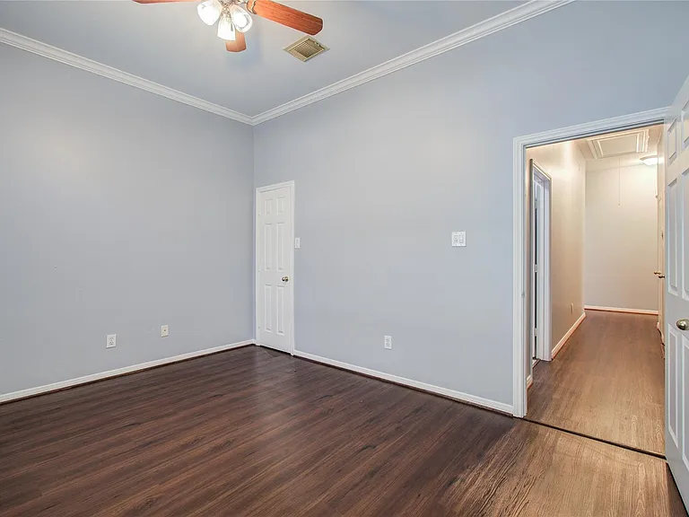 14731 Raven Hollow Ln — Photo 38