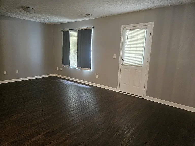 3914 Waldrop Ln — Photo 7