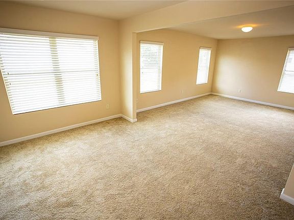 3rd image of 141 Westin Way