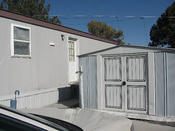 2nd image of 281 Caswell Ave W Space 11
