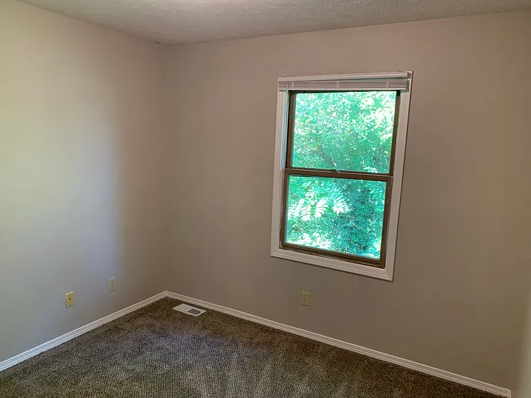 1383 West Allen Street — Photo 20