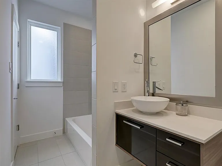 The two secondary bathrooms share a "Jack and Jill" bathroom.