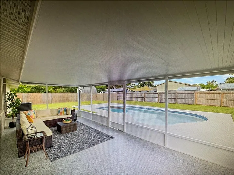 3032 Golden Rain Dr — Photo 3