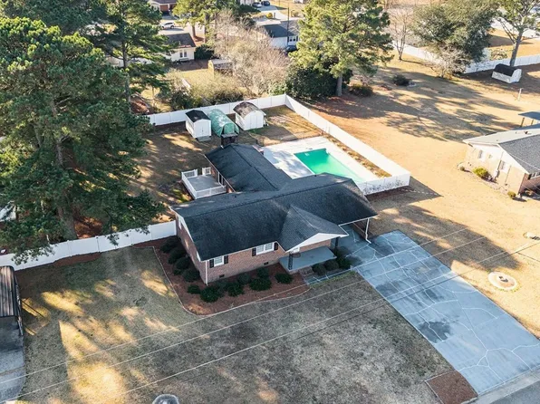 106 May St, Dunn, NC 28334