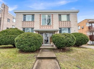 17740 Lake Shore Blvd APT 202, Cleveland, OH 44119