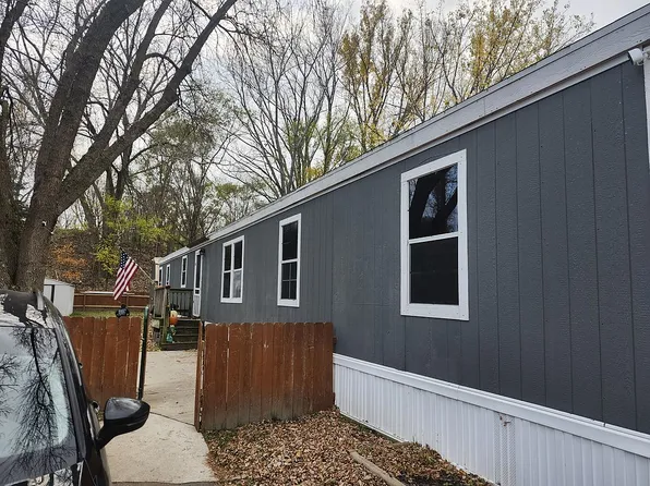 3700 28th St Space 340, Sioux City, IA 51105