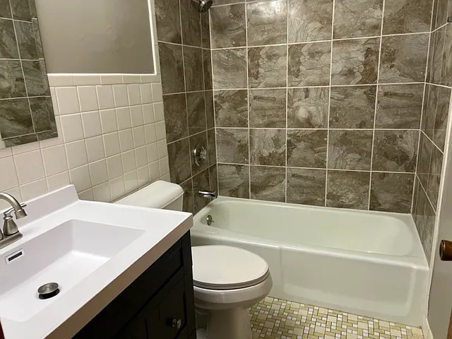 601 School Dr — Photo 3
