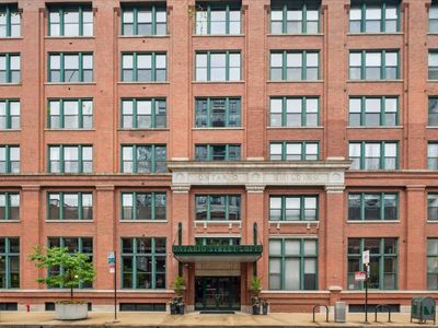 411 W Ontario St APT 411, Chicago, IL, 60654