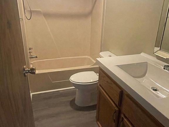 5th image of 565 Sunnyside Ln #B