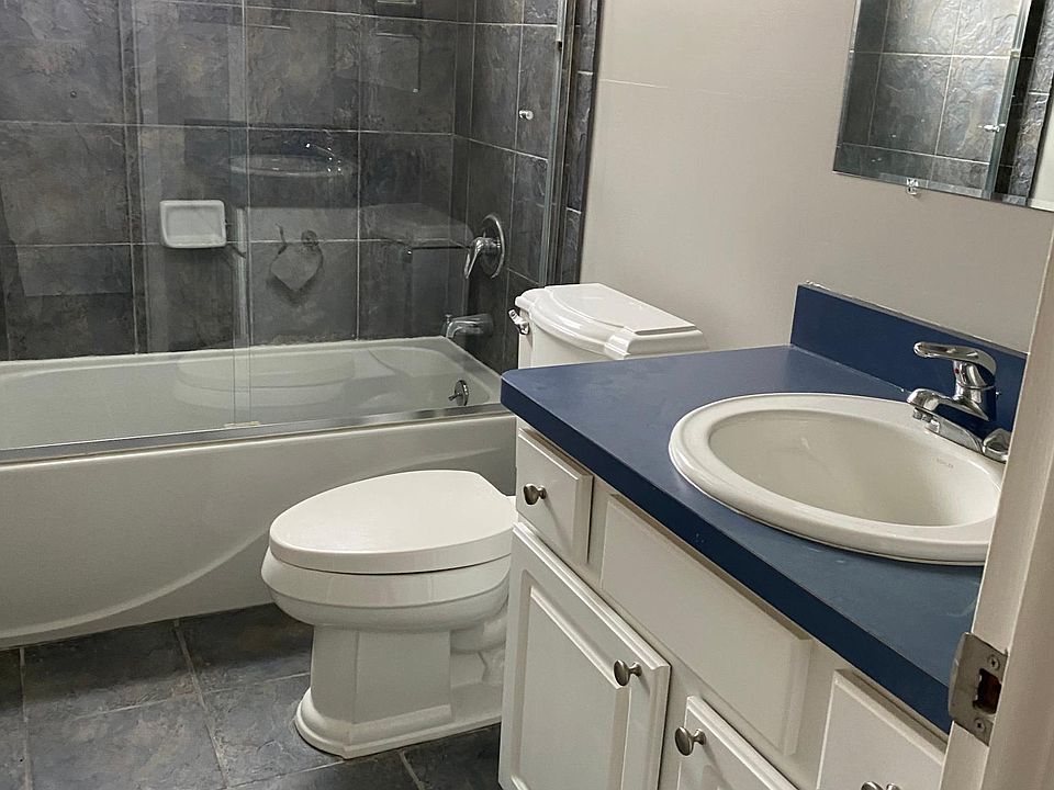 1st image of 1924 Axtell Dr APT 8