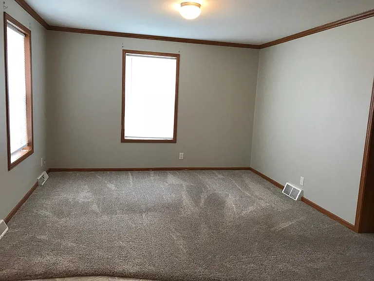 2033 Bald Eagle Ct — Photo 3