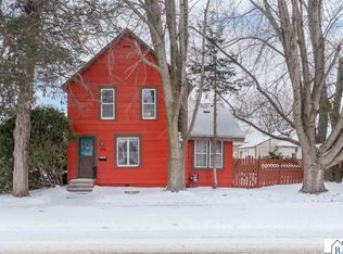 130 1st St N, Waterville, MN 56096