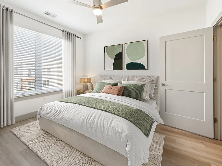 The Point on 38th Apartments — Photo 25