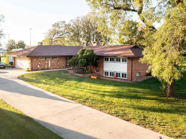 1105 Mallory Dr, Chariton, IA 50049