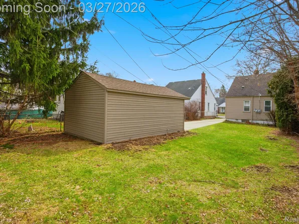 20728 Carlysle St, Dearborn, MI 48124