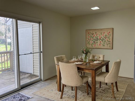 3rd image of 158 Albemarle Dr