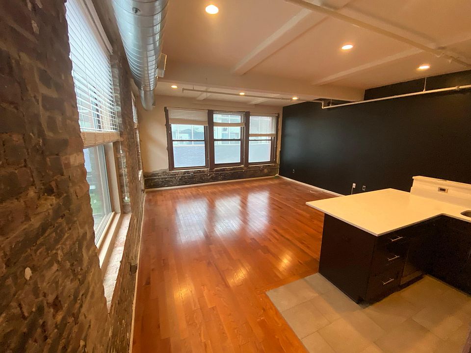 1st image of 224 Market St #403