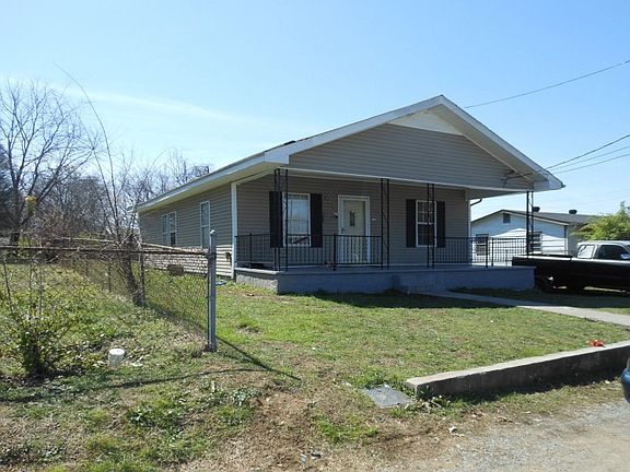 3rd image of 2612 E 41st St