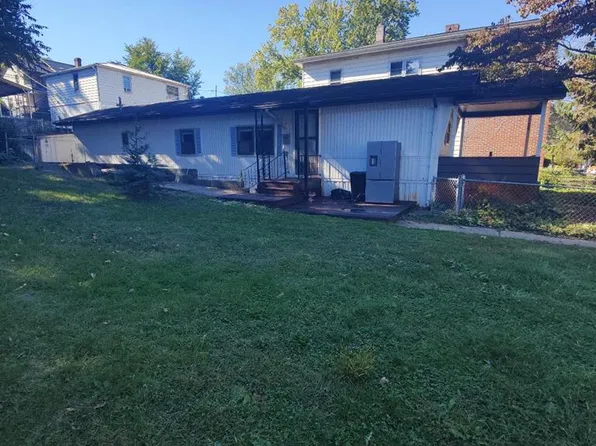 508 Temple St, Hinton, WV 25951