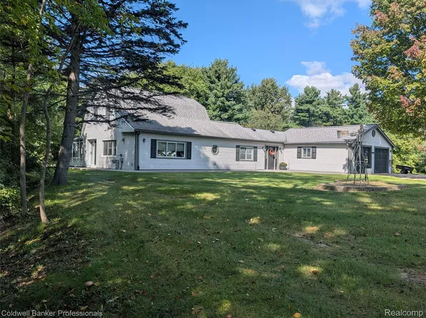 5797 N Lapeer Rd, North Branch, MI 48461